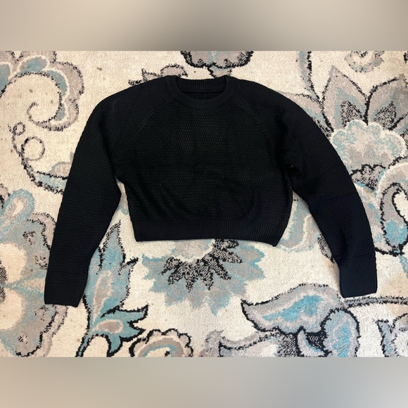 ? Sweaters - Black Cropped Knit Sweater, medium